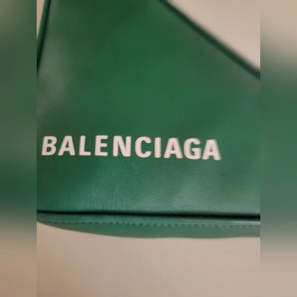 Balenciaga Triangle Leather bag - Picture 4 of 16